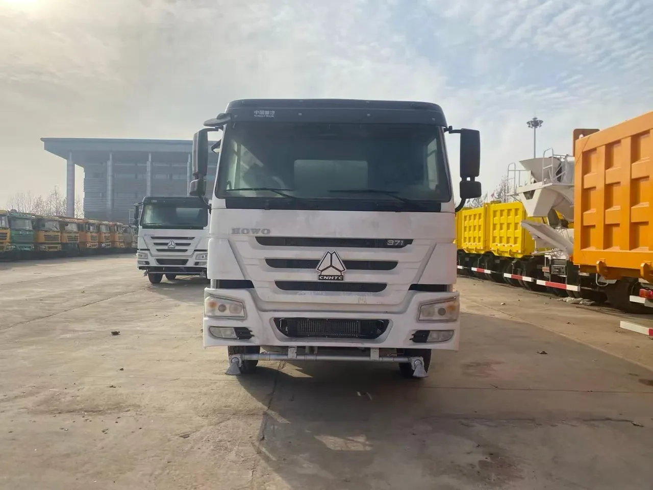 Used HOWO 6x4 water tanker truck, blue tank, ready for export