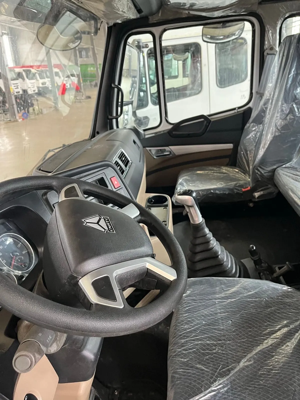 Used HOWO tractor unit inspected and ready for CIF export to Africa