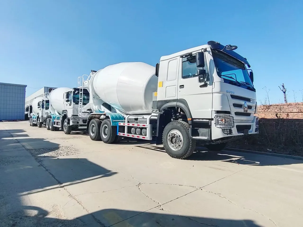Used HOWO 8x4 concrete mixer truck ready for export