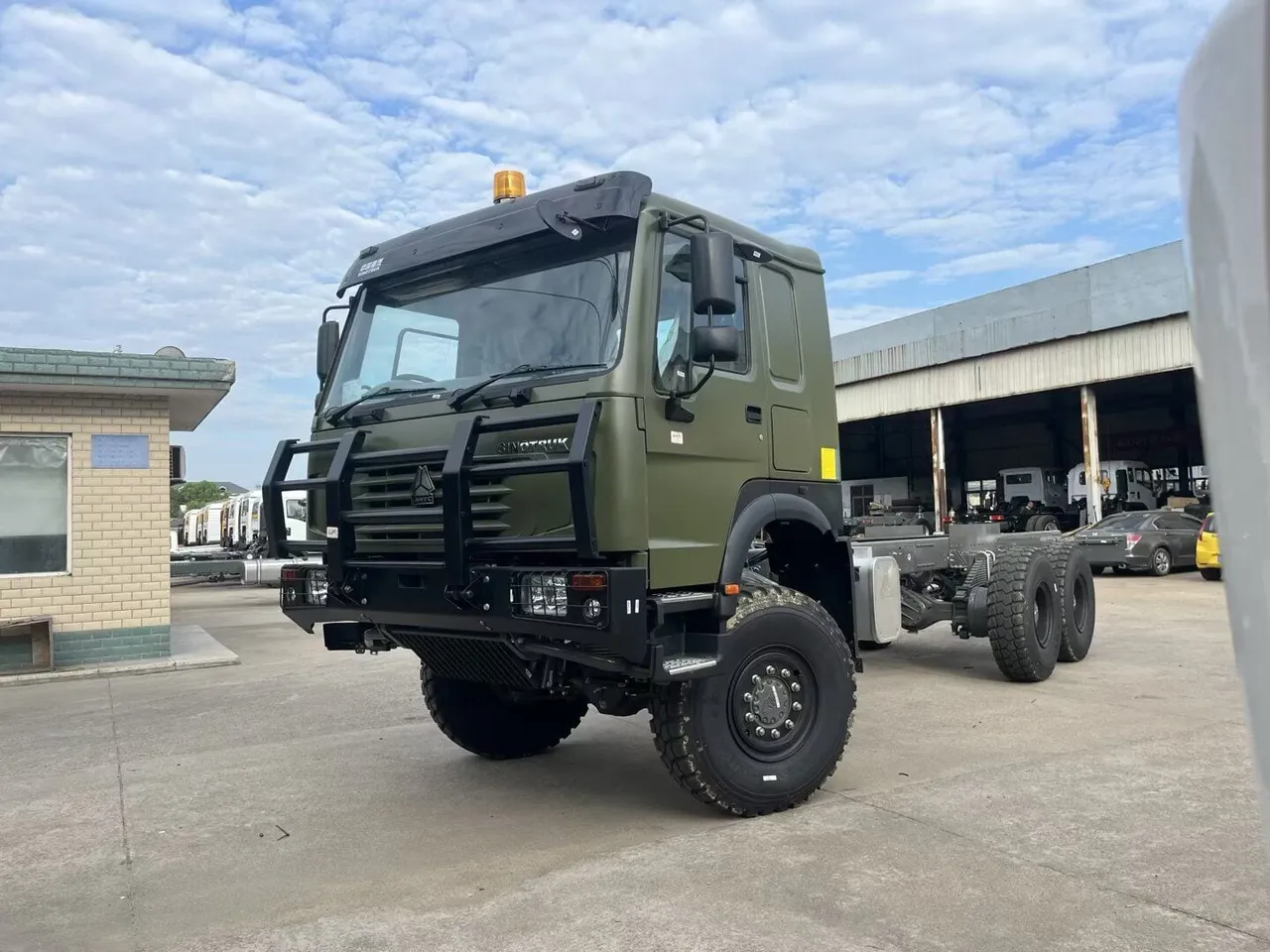 Used heavy trucks for sale export Africa Middle East HOWO SHACMAN